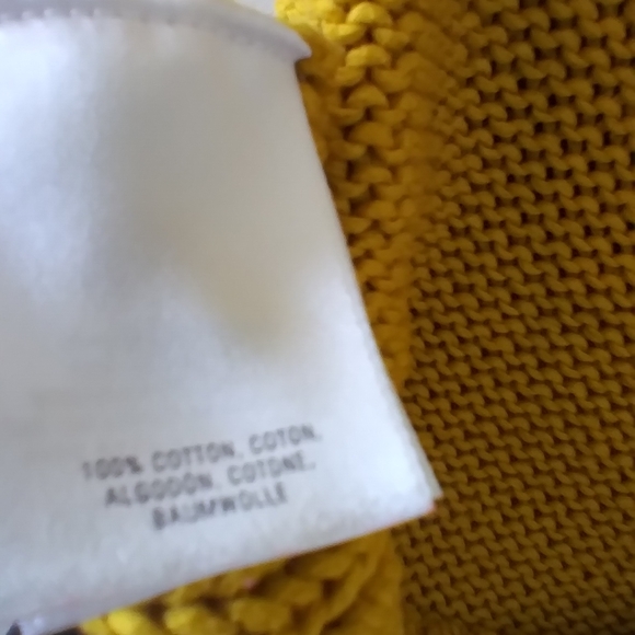 Sexy Sleeveless,Off The Shoulder Sweater by Anthropologie. - Picture 9 of 10